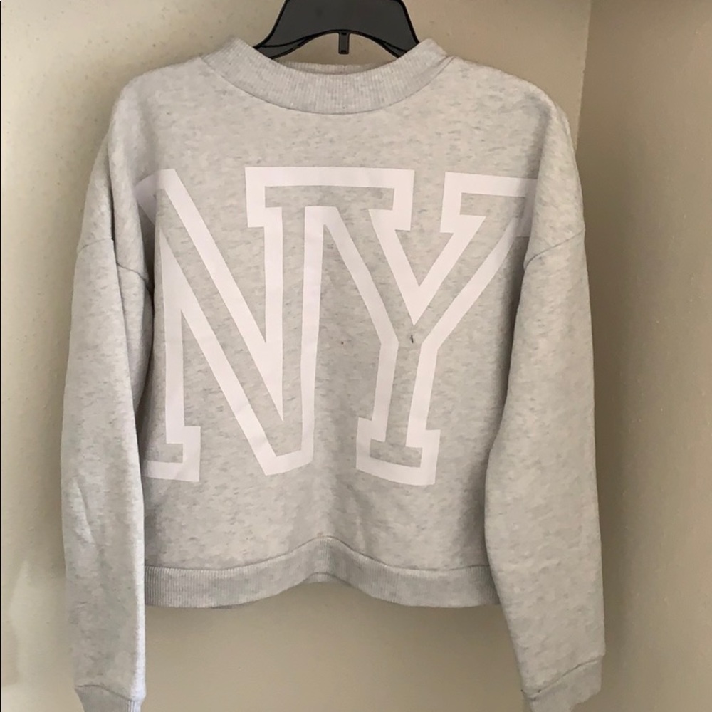 Sweatshirt